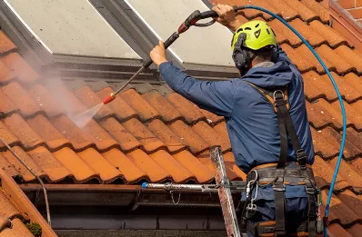 Démoussage et hydrofuge de toiture à Marsat